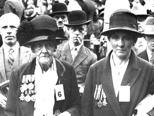 Relatives of missing British soldiers at the Menin Gate in July 1927.